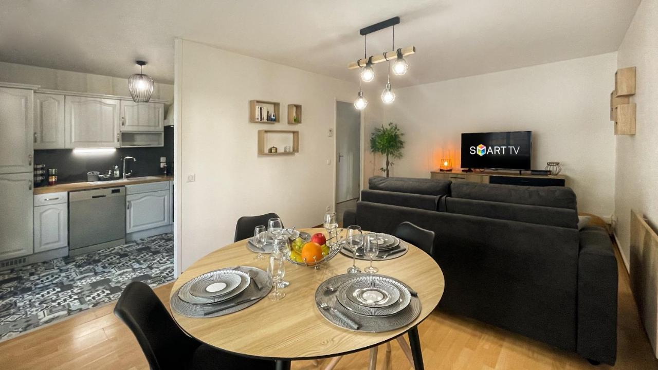 Homey Wood - New - Appartement Avec Une Chambre - Parking Prive Gratuit - Balcon Prive - A 5 Min De La Gare Pour Rejoindre Geneve Аннемас Экстерьер фото